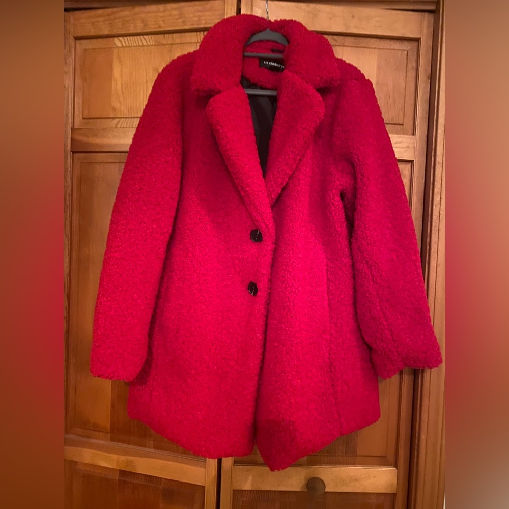 Red Liz Claiborne size XL Teddy Bear Coat. Very plush and comfortable.